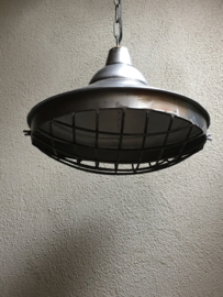 Stoere grote zinken metalen hanglamp L large groot korf fabriekslamp rond 40 cm industrieel landelijk stoer vintage