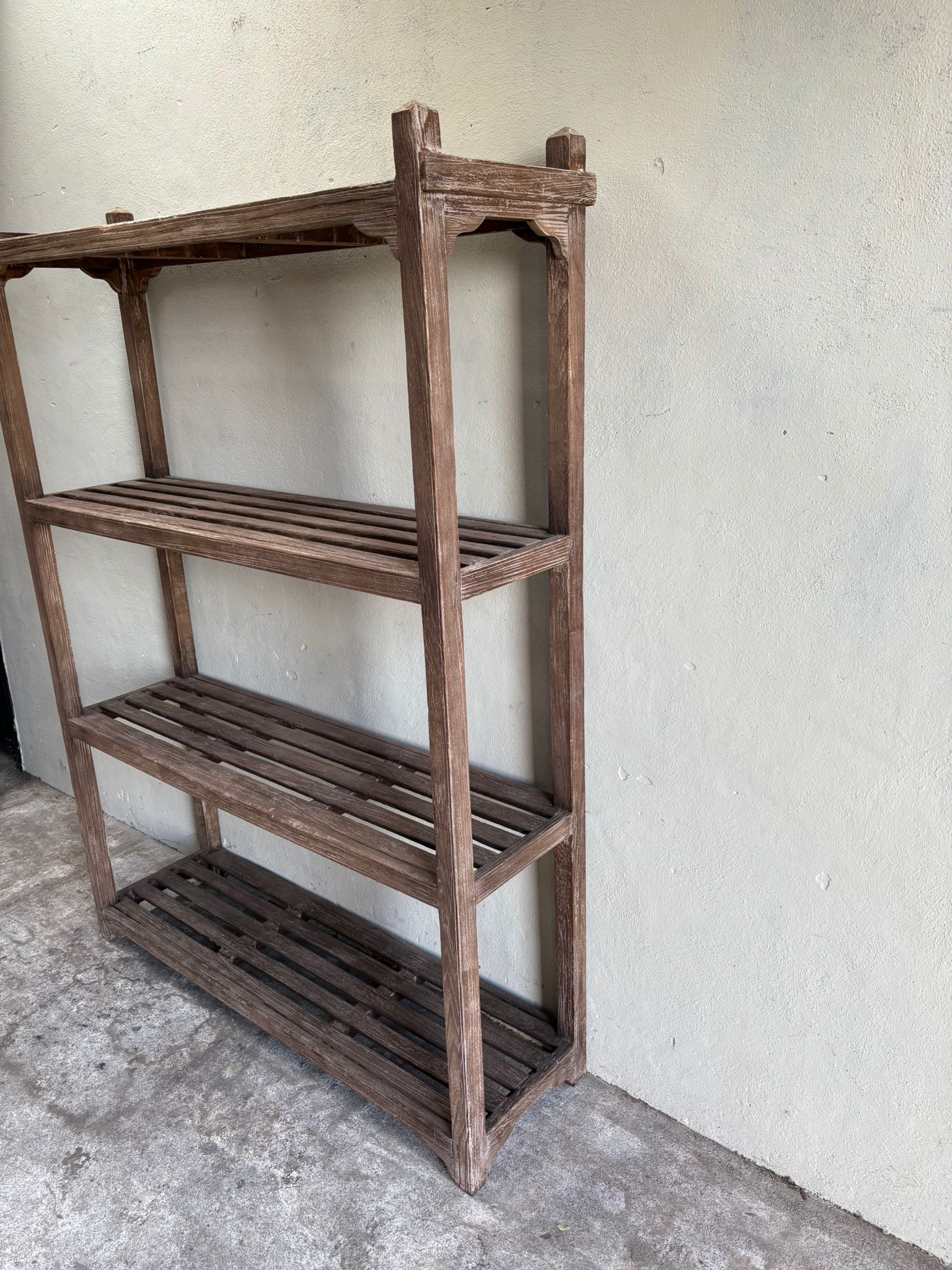 Groot oud vergrijsd doorleefd houten rek kast boekenkast legkast landelijk stoer authentiek H190 x B140 x D40 cm