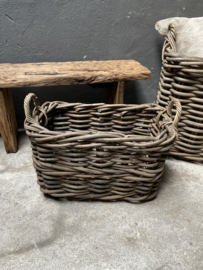 Rechthoekige grote vergrijsd rotan mand basket grof 86 x 55 cm landelijk stoer