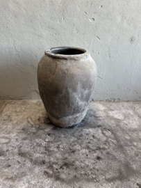 Oud stenen kruik olijfkruik waterkruik pot vaas 60 cm hoog 44 cm doorsnede landelijk antieke pot nr 92