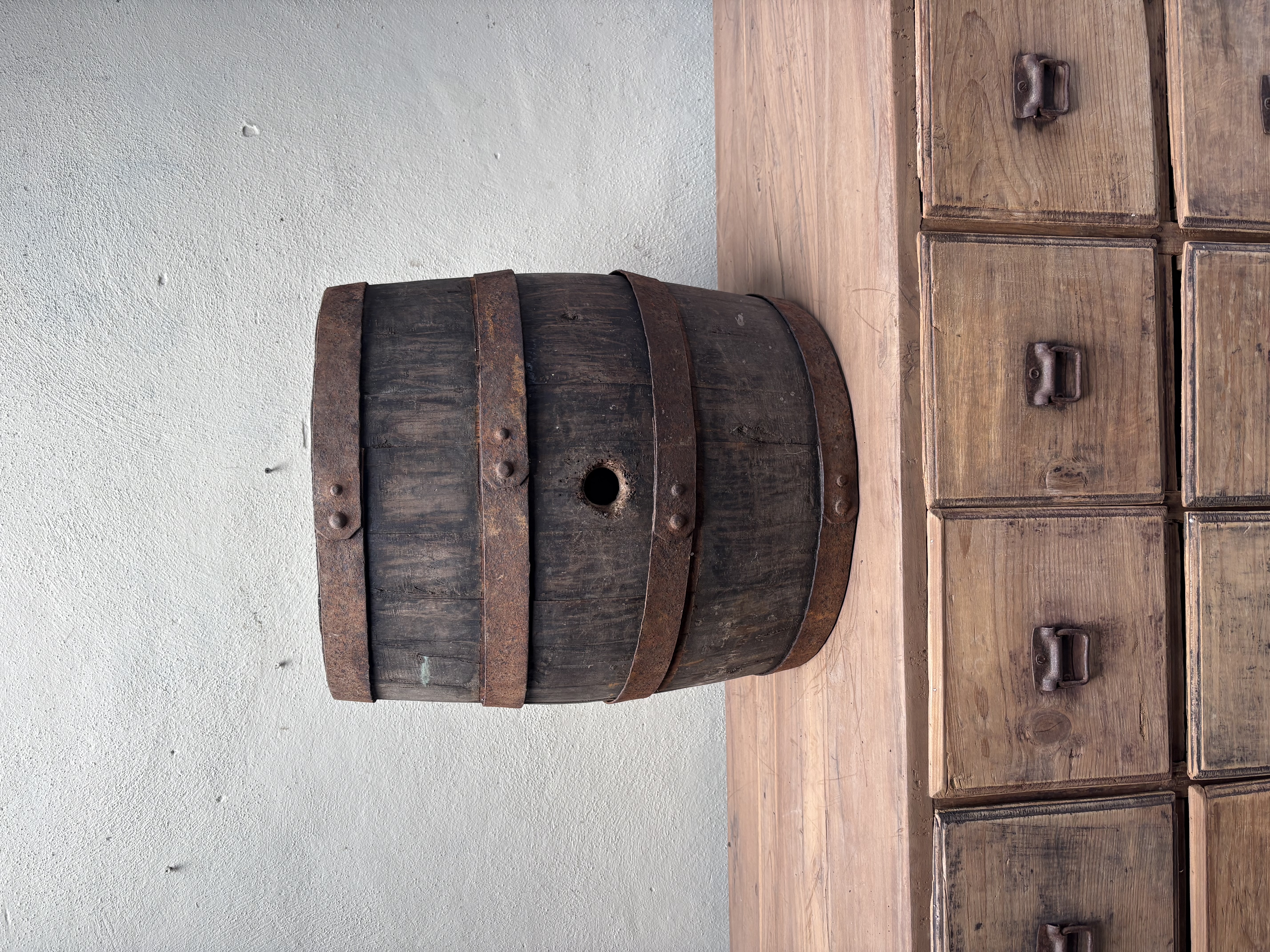 Oud houten wijnvat vat ton bijzettafel nr 24