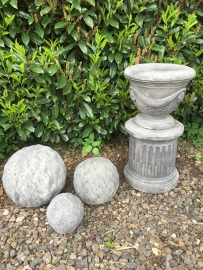 Betonnen sokkel pilaar zuil voet beton massief opstap verhoging