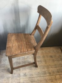 Houten stoel stoeltje stoeltjes eetkamerstoelen keukenstoeltjes hout stoer landelijk