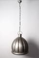 Stoere industriele hanglamp lamp korf S smal small klein stallamp grijs zink pompkin pompoen model korflamp fabriekslamp industrieel grijs grijze metaal metalen landelijk zink staal metaal grijs