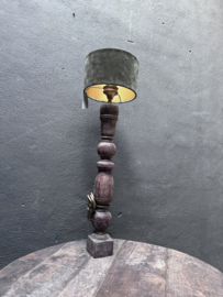 Oude vergrijsd houten balusterlamp voet lampevoet hout landelijk stoer aura Peeperkorn nr 4