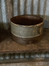 Oude zinken kruik pot ketel landelijk stoer zink grijs grijze vaas landelijk industrieel vintage