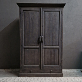 Grote oud houten 2 deurs linnenkast keukenkast voorraadkast landelijk stoer robuust