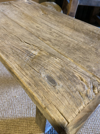 Hele stoere oude vergrijsd doorleefd houten Salontafel tafel bijzettafel opzet landelijk stoer robuust  97 x 54 cm