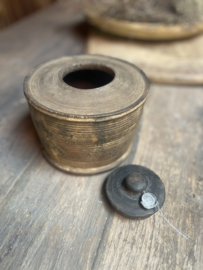 Oud houten pot potje bakje met deksel landelijk stoer