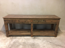 Stoer vergrijsd houten sidetable tafel ladekast wastafel Bassano werkbank bassano dressoir bureau landelijk stoer robuust vergrijsd hout kookeiland keukeneiland