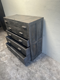 Stoer landelijk oud vegrijsd houten kast kastje desk buro toonbank dressoir commode ladekast Sidetable wandtafel commode met klepje