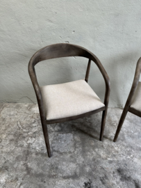 Vergrijsd houten stoel met stoffen zitting armstoel stoelen eetkamerstoelen met armleuning landelijk modern strak rond