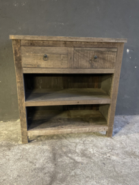 Stoere oud houten Sidetable ladekast sideboard landelijk met onderplanken sober