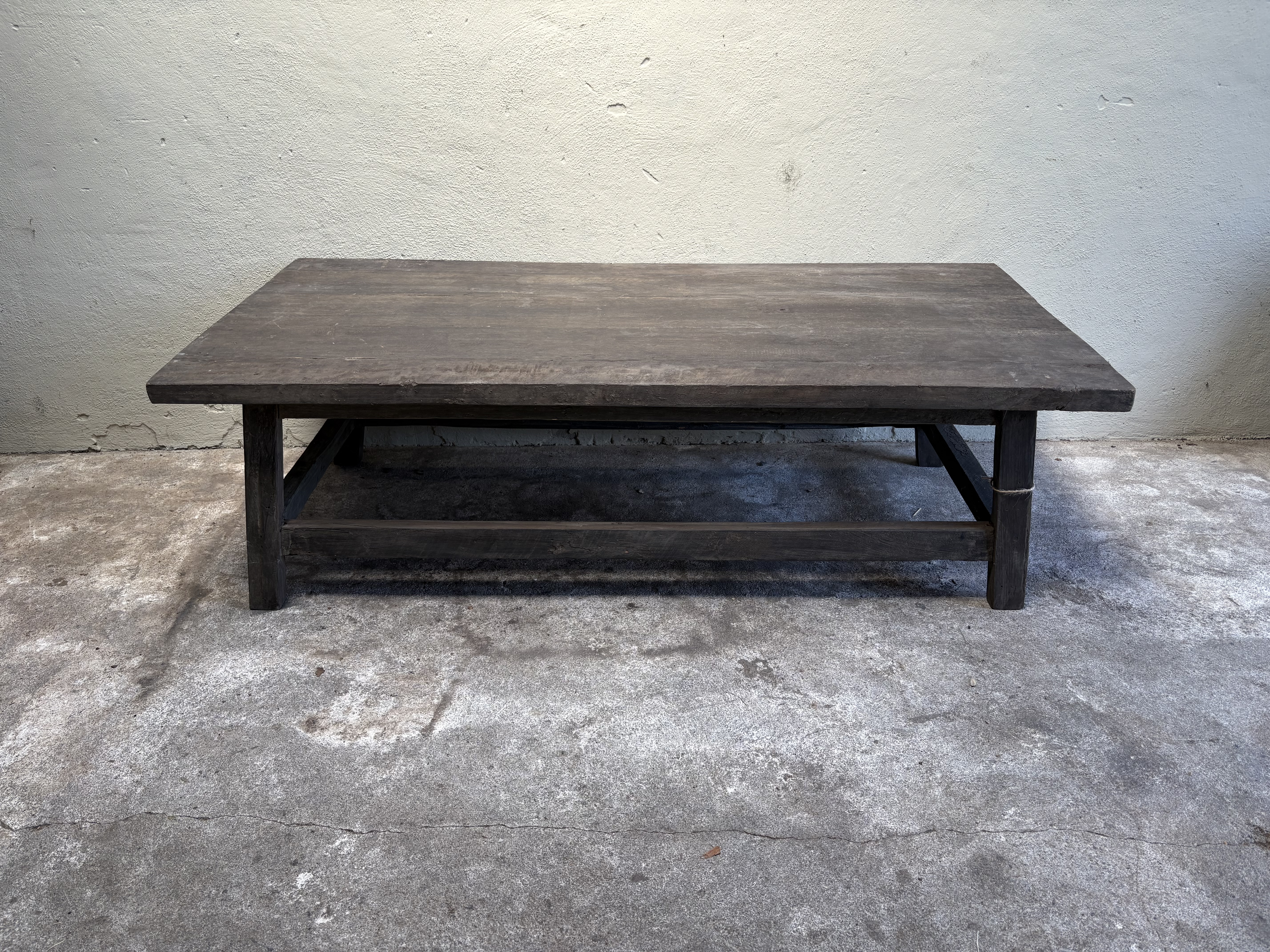 Landelijke oud vergrijsd houten salontafel tafel 150 x 70 cm stoer sober