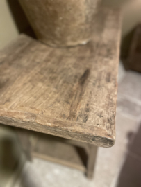 Oud vergrijsd houten Sidetable met onderplank legplanken landelijk 119 cm