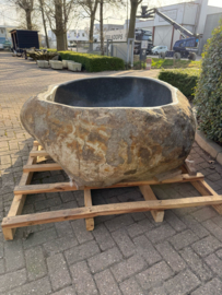Groot stenen hardstenen arduinen bad badkuip jacuzzi riviersteen Rivierstenen kei rots 185 x 165 x H60 cm