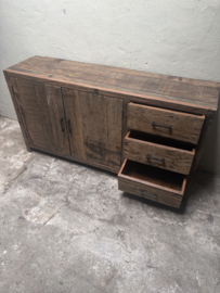 Oud railway houten dressoir tv meubel kast televisie televisiekast televisiemeubel vol massief hout landelijk industrieel robuust oud hout vintage sidetable 150 x 80 x 40cm nr 99