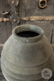Prachtige grote oude stenen kruik vaas pot landelijk stoer sober grijs verweerd 40 X 28 cm