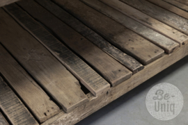 Grote oude vergrijsd houten originele tafel 189 x 89 x H71 cm workmate kookeiland boerderij ladekast werkbank met onderplank Sidetable wandtafel toonbank winkeltafel presenteertafel werkbank keukenblok landelijk stoer industrieel vintage keukeneiland