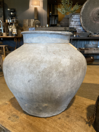 Grote oude stenen kruik landelijk stoer Grijze vaas pot grijs beton betonlook nr57