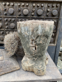 Oude houten vijzel Vijzelpot vaas kruik landelijk stoer