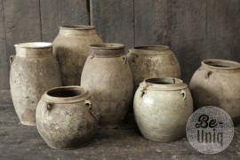 oude antieke stenen potten kruiken vintage stoer landelijk pot kruik