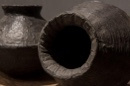 Zwart grijs grey vergrijsd black stenen clay klei pot mand kleimand landelijk stoer