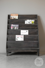 Grijs antraciet zwart houten lectuurbak groot 117 x 92 x 38 cm magazine lees reclame folderrek  rek schap lectuur folders landelijk stoer industrieel vintage
