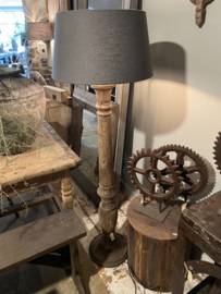 Stoere houten balusterlamp stoer industrieel ballusterlamp vloerlamp 125 cm tafellamp landelijk stoer robuust