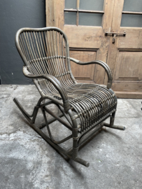 houten rotan rieten schommelstoel fauteuil landelijk boho Ibiza stoer sober