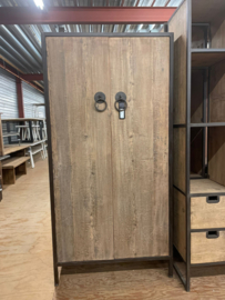 Grote houten 2 deurs kast stoer landelijk industrieel linnenkast servieskast 200 x 100 x 40 cm