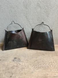Oud metalen buideltje buidel tasje tas hanger landelijk metaal vintage industrieel stoer roestbruin bakje