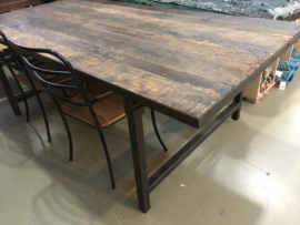 Gave industriële robuuste tafel eettafel 220 x 110 x 76 cm klaptafel metaal metalen onderstel inklapbaar oud houten blad doorleefd railway hout landelijk vintage