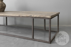Prachtige oude vergrijsd houten salontafel sidetable televisie tv meubel tafel blad deur op metalen onderstel L149 x B51 x H38 cm landelijk stoer industrieel vintage