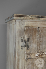 Prachtige massief houten kast 2 deurs deuren planken legplanken whitewash vergrijsd stoer landelijk 176 x 81 x 35 cm Ibiza
