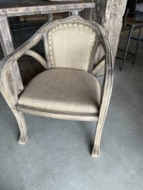 Prachtige oude vergrijsd houten stoel stoelen met jute stoffen zitting armleuning fauteuil landelijk sober shabby chique