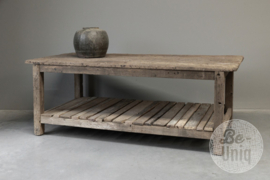 Grote oude vergrijsd houten originele tafel 189 x 89 x H71 cm workmate kookeiland boerderij ladekast werkbank met onderplank Sidetable wandtafel toonbank winkeltafel presenteertafel werkbank keukenblok landelijk stoer industrieel vintage keukeneiland