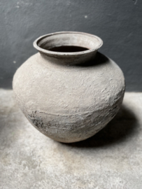 Oude stenen vergrijsde grijs beige kruik vaas pot Waterkruik medium landelijk stoer
