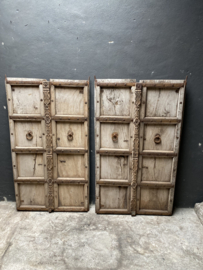 Oude vergrijsd houten Chinese deur deuren poort wand wandje kamerscherm Roomdivider  poorten wandpaneel decoratie renovatie Luiken Wandpaneel tafel tafelblad luik paneel stoer landelijk met origineel oud beslag