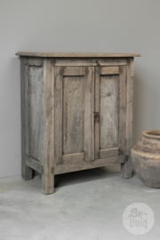 Oud vergrijsd houten kastje wastafel meubel dressoir landelijk stoer H76 X 59 x 35 cm