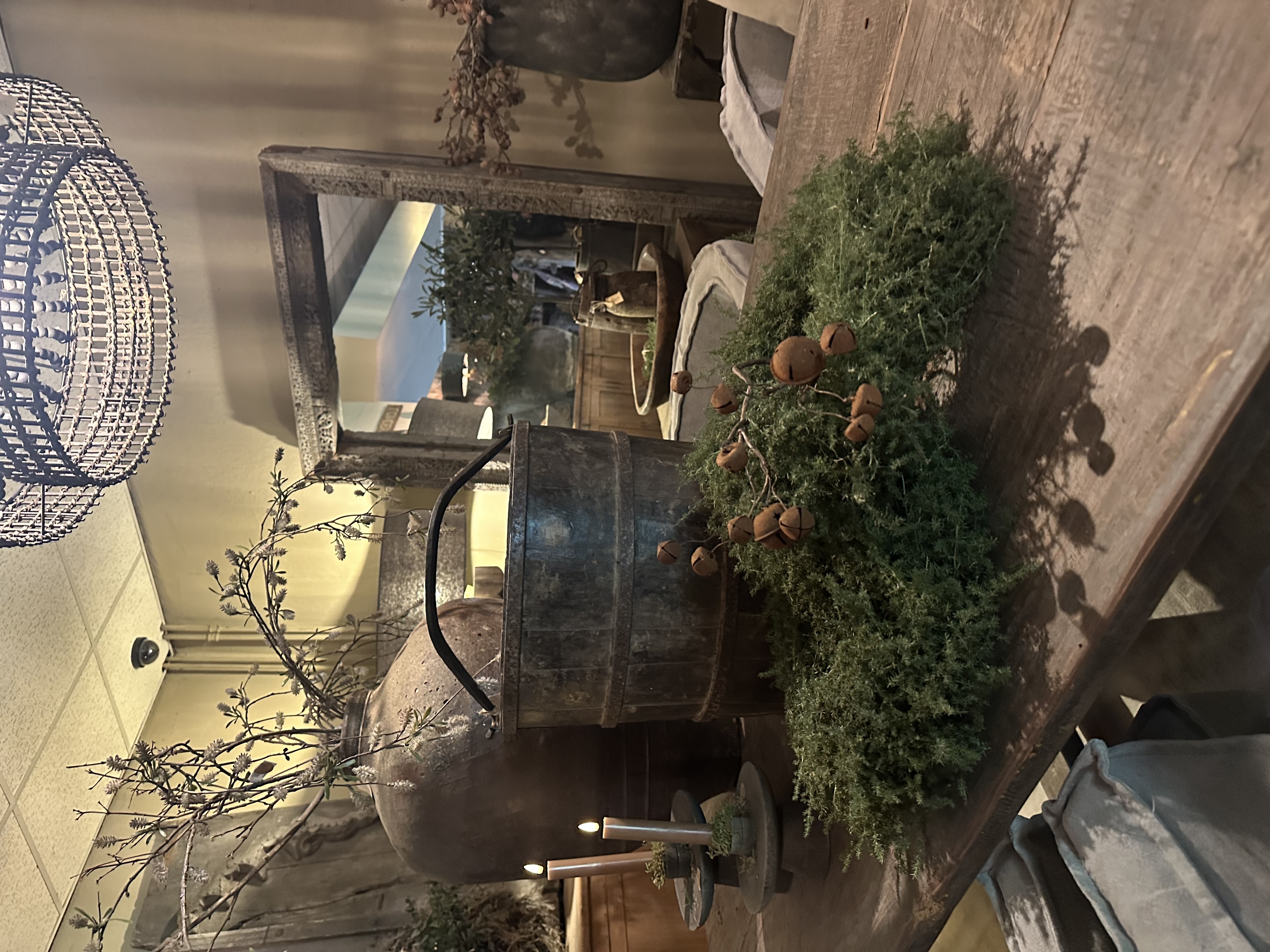 Roest bruine metalen belletjes tak jingle bells kerst landelijk toef decoratie