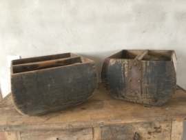 Oude vergrijsd houten trog bak schaal landelijke stijl landelijk hout vergrijsd oud mangelbak