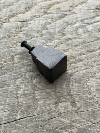 Bruin metalen knopje deurknopje deurknop vierkant stoer landelijk industrieel