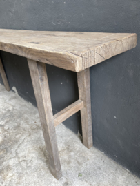 Oude robuuste landelijke vergrijsd houten sidetable wastafel meubel werkbank 190 x 35 x H79,5 cm landelijk stoer robuust grof hout