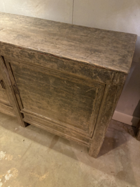 Prachtig groot oud vergrijsd houten dressoir wandmeubel sidetable 2 deurs sideboard landelijk 146 x 44 x H84 cm