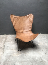 Gave bruine cognac leren stoel fauteuil lounge vlinder butterfly vlinderstoel stoer industrieel vintage