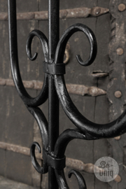 Grote smeedijzeren kandelaar vloerkandelaar 3 kaarsen stompkaars stompkaarsen zwart landelijk stoer vintage zwart 105 cm