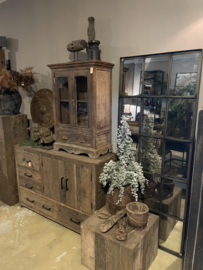 Stoere Truckwood railway vergrijsd houten kast ladenkast badmeubel Madrid badkamermeubel wastafel meubel ladekast loft met lades en deurtjes 125 x 85 x 41 cm sideboard sidetable dressoir kast landelijk stoer industrieel urban SEP