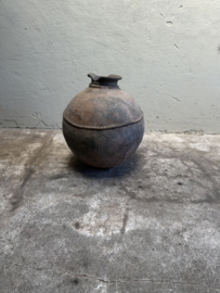 Prachtige vergrijsd antieke claypot Nepal kruik stenen vaas pot landelijk stoer sober vintage 51 x 43 cm