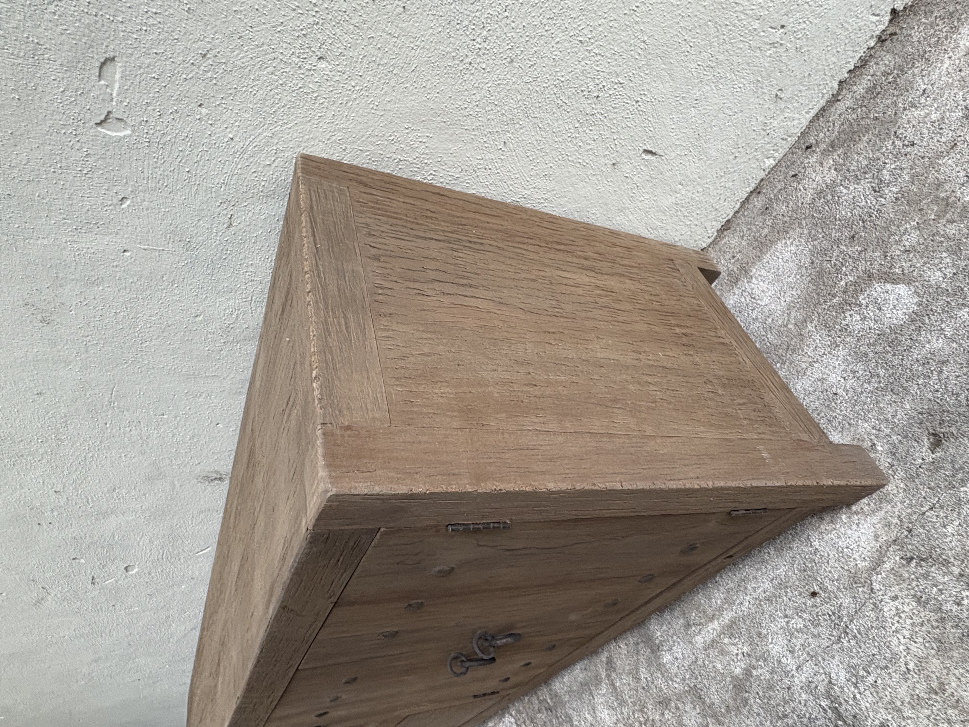 Oud railway houten dressoir tv meubel kast televisie televisiekast televisiemeubel vol massief hout landelijk industrieel robuust oud hout vintage sidetable 200 x 40 x H60 cm